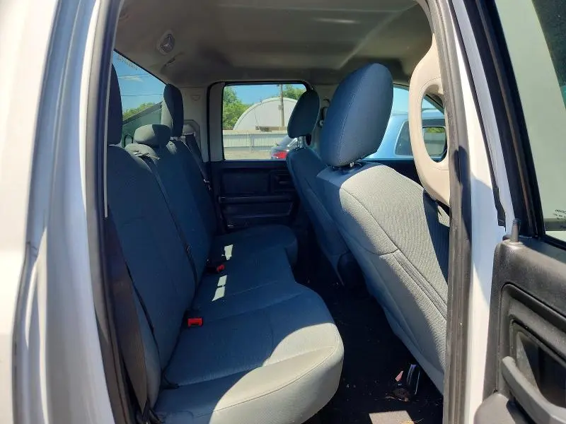 2015 RAM 1500 ST  