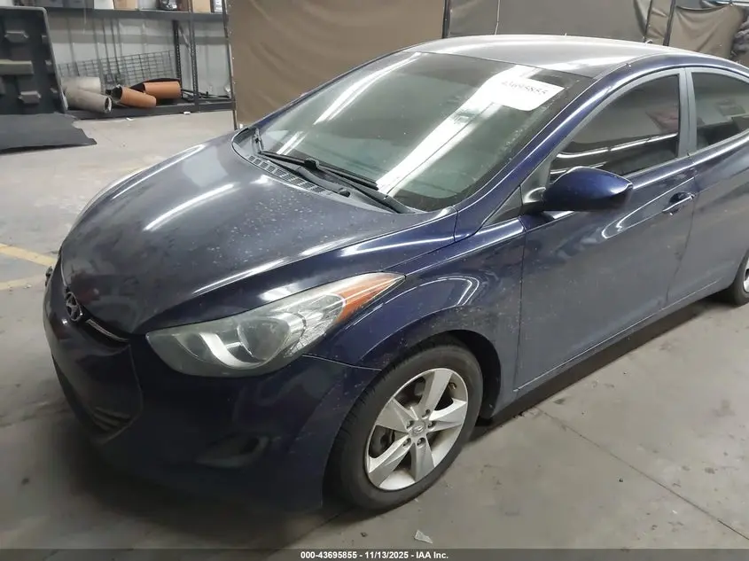 2013 HYUNDAI ELANTRA GLS