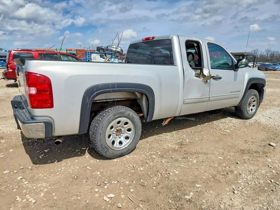 2011 CHEVROLET SILVERADO C1500 LT  