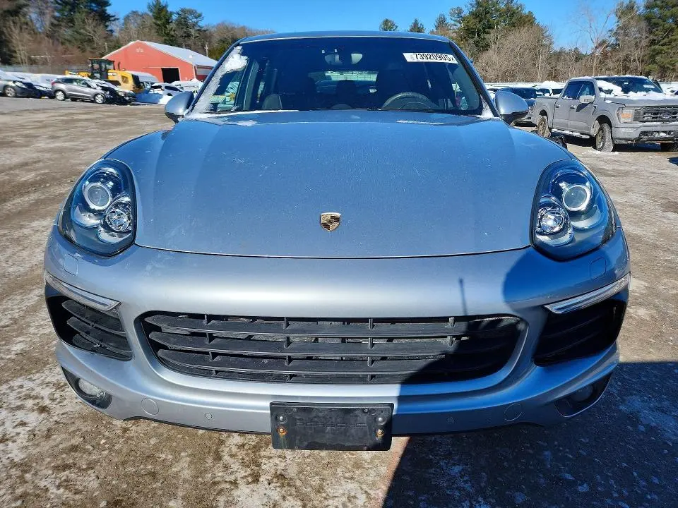 2017 PORSCHE CAYENNE   