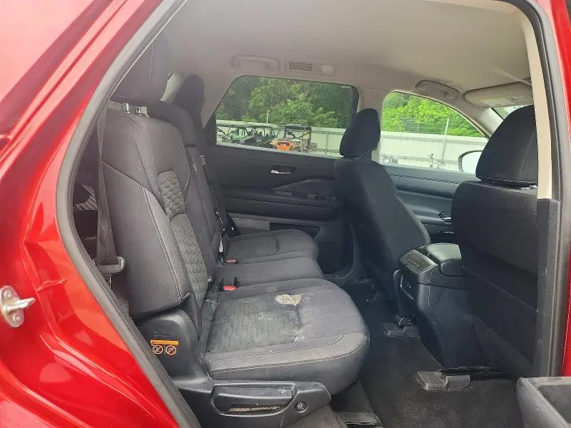 2022 NISSAN PATHFINDER SV  
