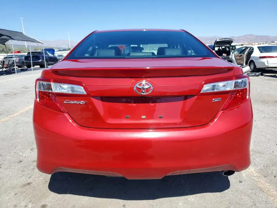2012 TOYOTA CAMRY SE  