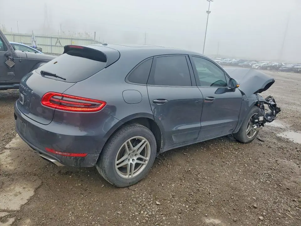 2018 PORSCHE MACAN   