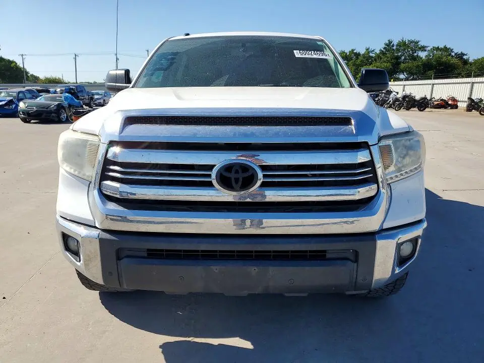 2017 TOYOTA TUNDRA CREWMAX SR5  