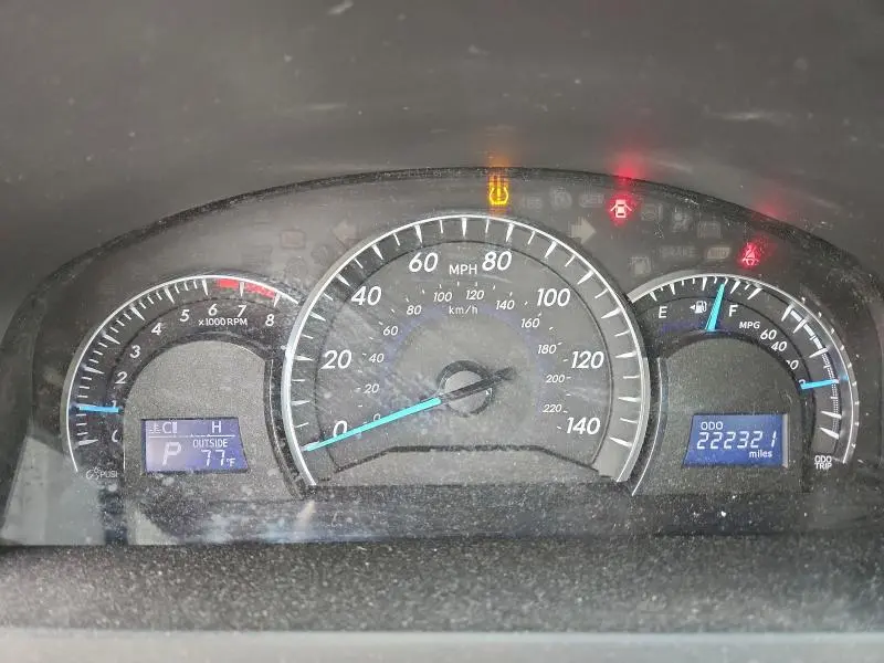 2012 TOYOTA CAMRY SE  