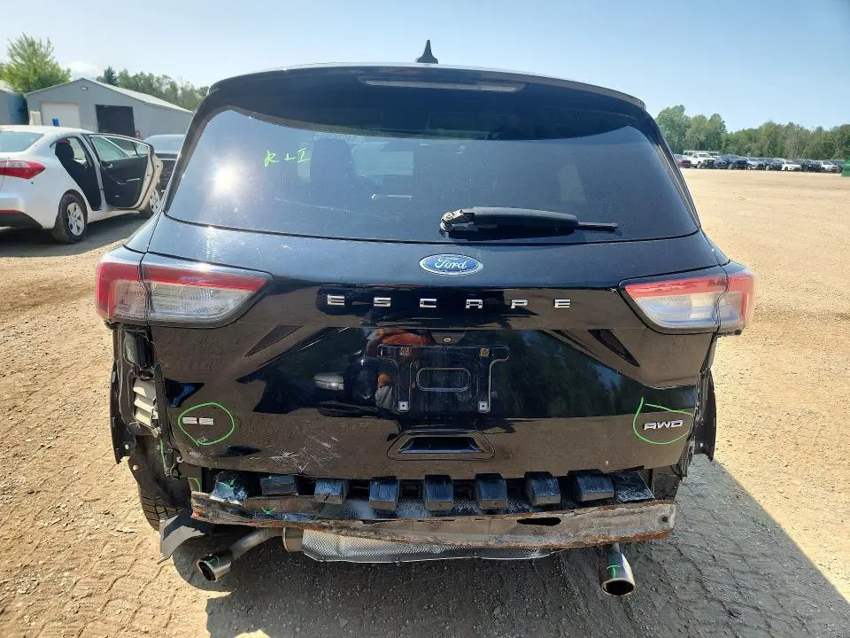 2021 FORD ESCAPE SE  