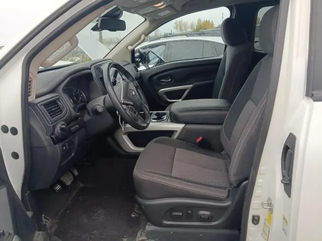 2022 NISSAN TITAN SV  
