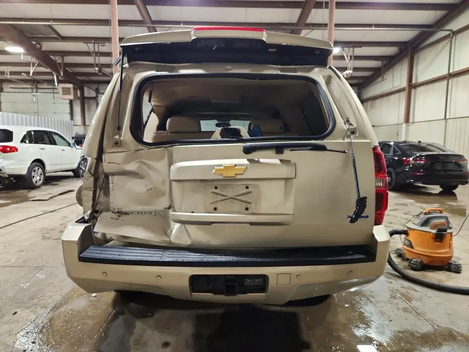 2012 CHEVROLET SUBURBAN K1500 LT  