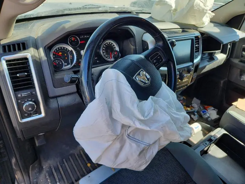 2013 RAM 1500 SLT  