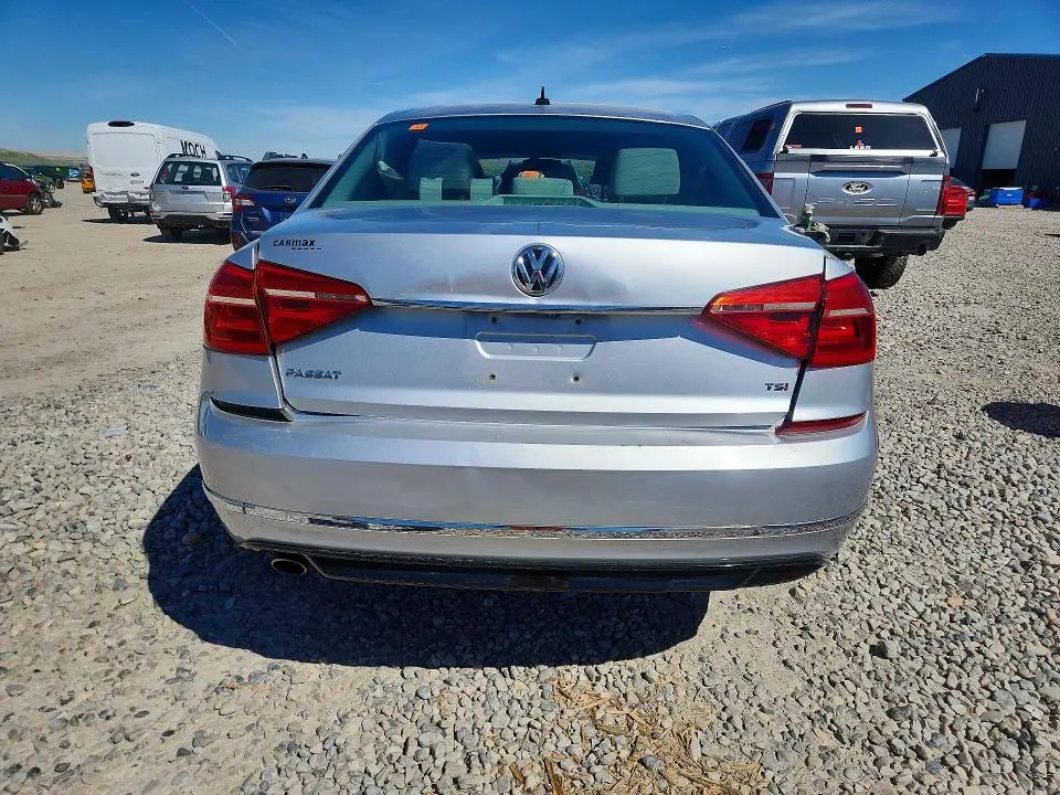 2016 VOLKSWAGEN PASSAT S  