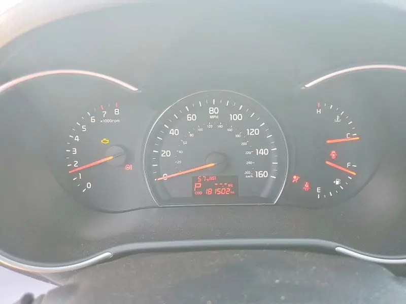 2015 KIA SORENTO LX  