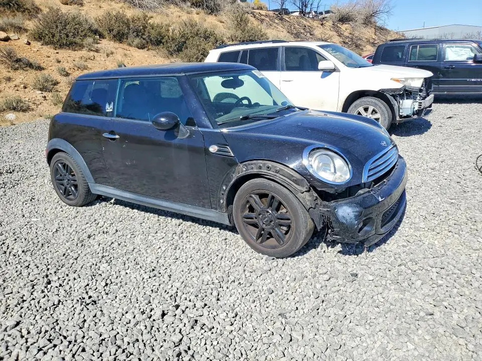 2012 MINI COOPER   