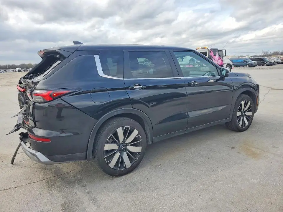 2025 MITSUBISHI OUTLANDER SE  