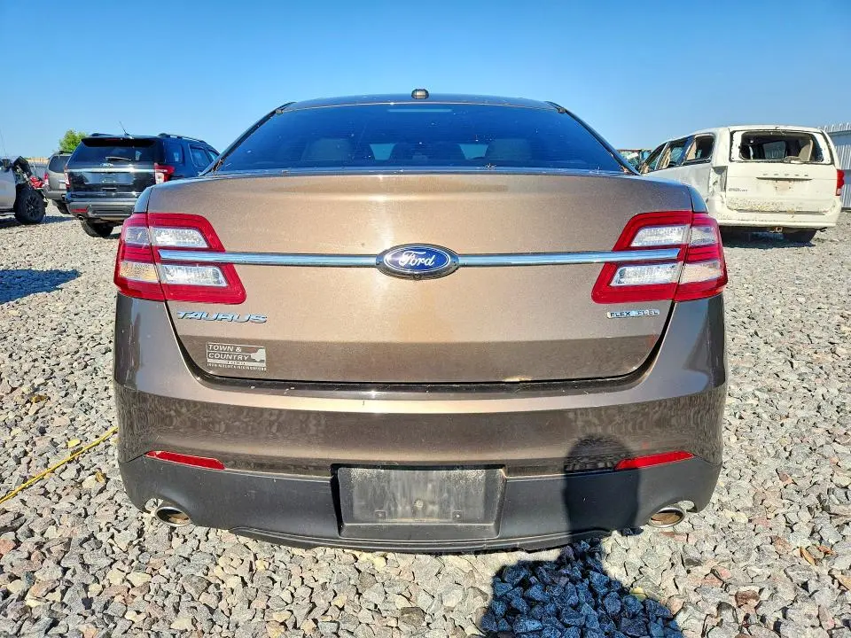 2015 FORD TAURUS SE  