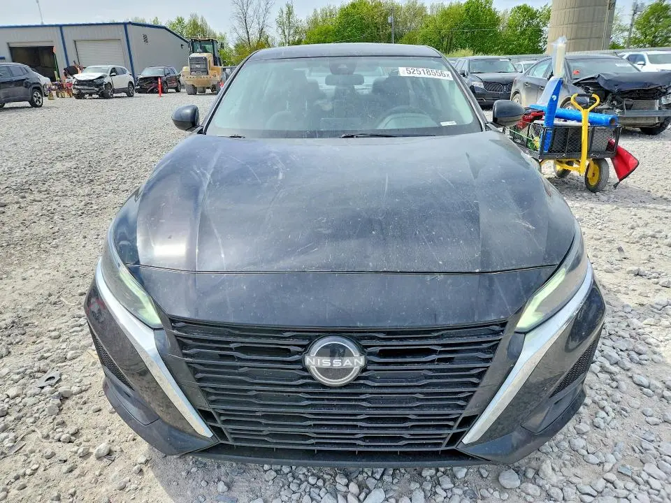 2023 NISSAN ALTIMA SV  