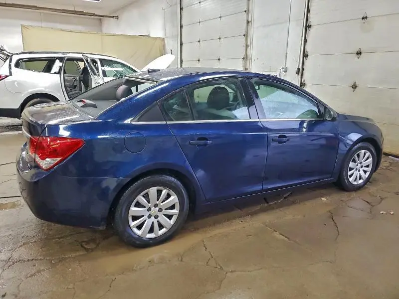 2011 CHEVROLET CRUZE LS  