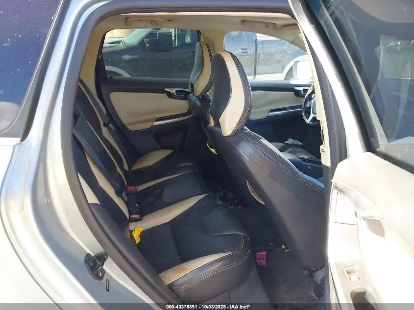 2011 VOLVO XC60 3.2/3.2 R-DESIGN