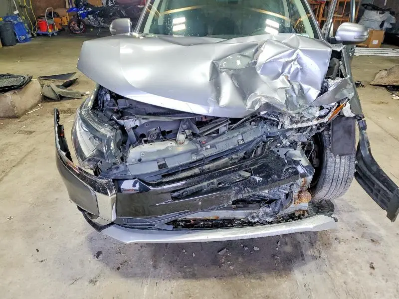 2016 MITSUBISHI OUTLANDER SE  