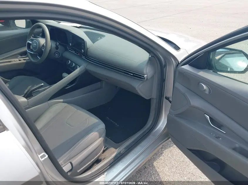 2021 HYUNDAI ELANTRA SE