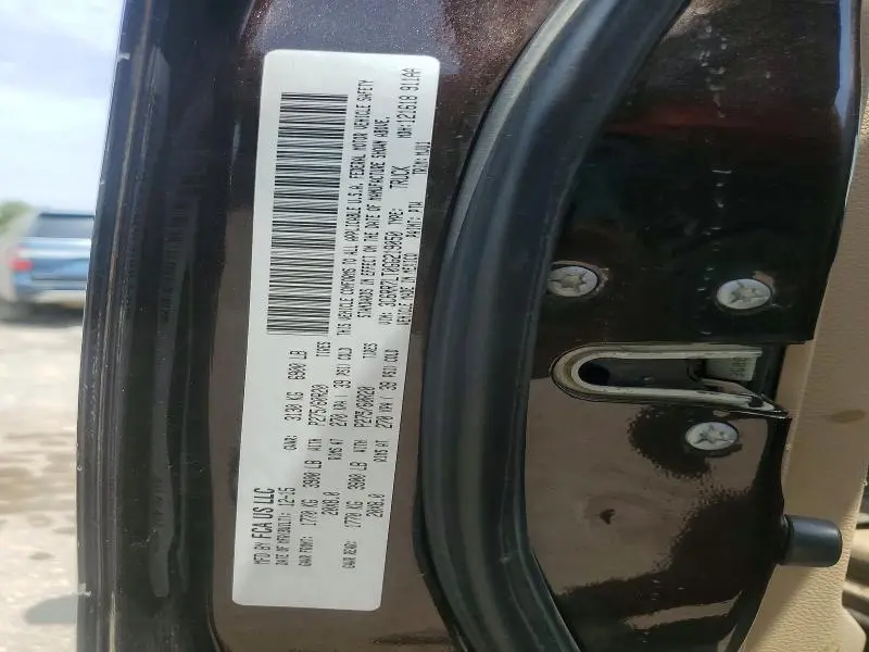 2016 RAM 1500 SLT  