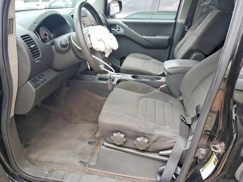 2014 NISSAN FRONTIER S  