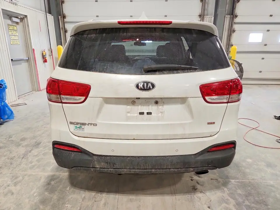 2017 KIA SORENTO LX  