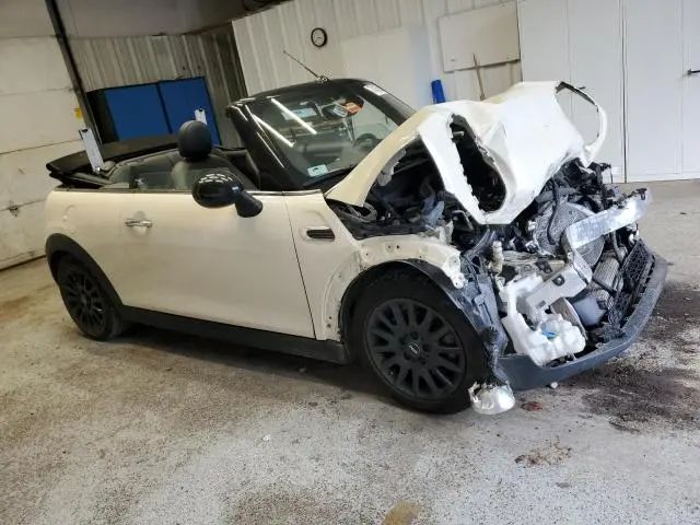 2017 MINI COOPER   