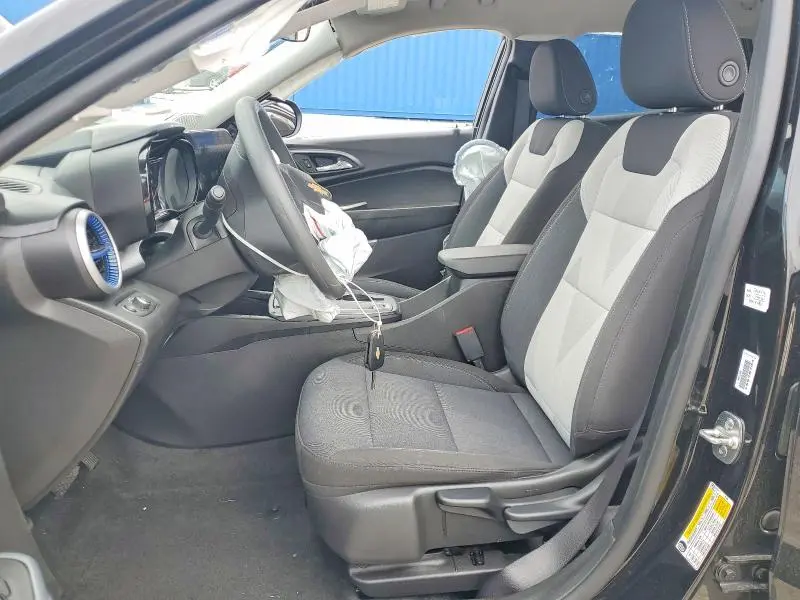 2025 CHEVROLET TRAX LS  