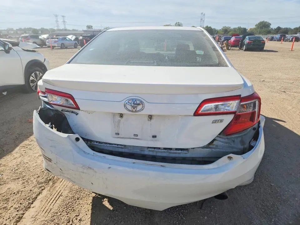 2012 TOYOTA CAMRY SE  