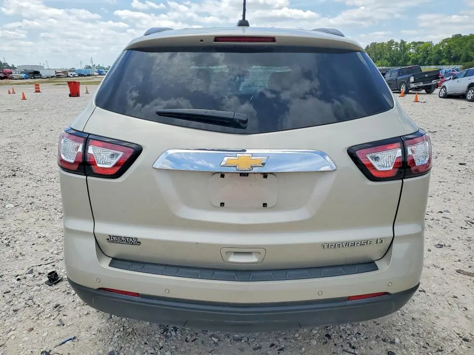 2016 CHEVROLET TRAVERSE LT  