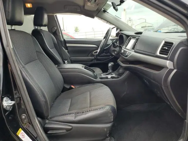 2016 TOYOTA HIGHLANDER LE  