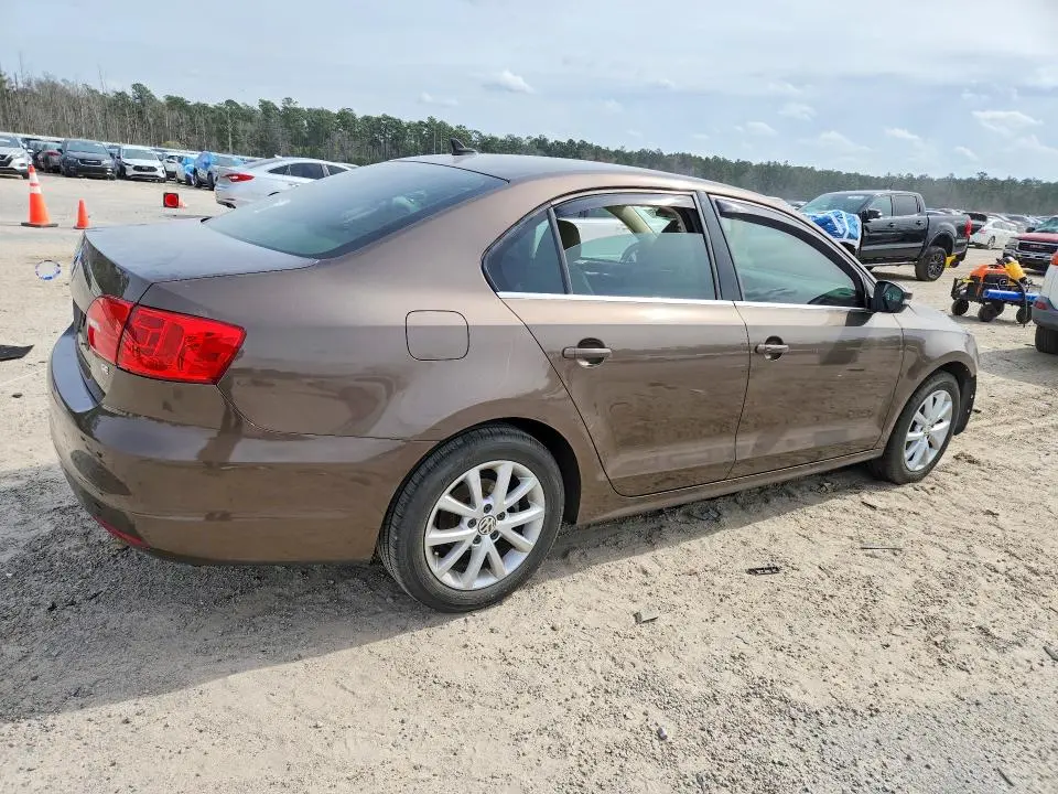 2014 VOLKSWAGEN JETTA SE  