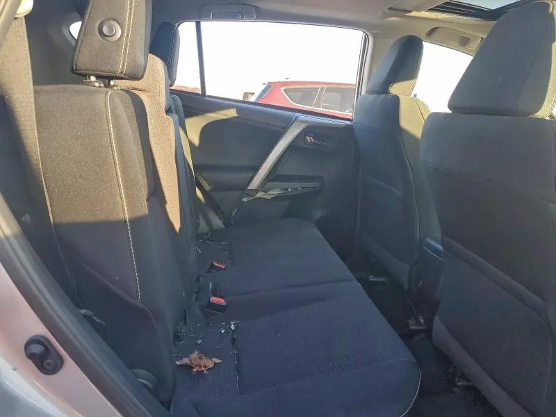 2017 TOYOTA RAV4 XLE  