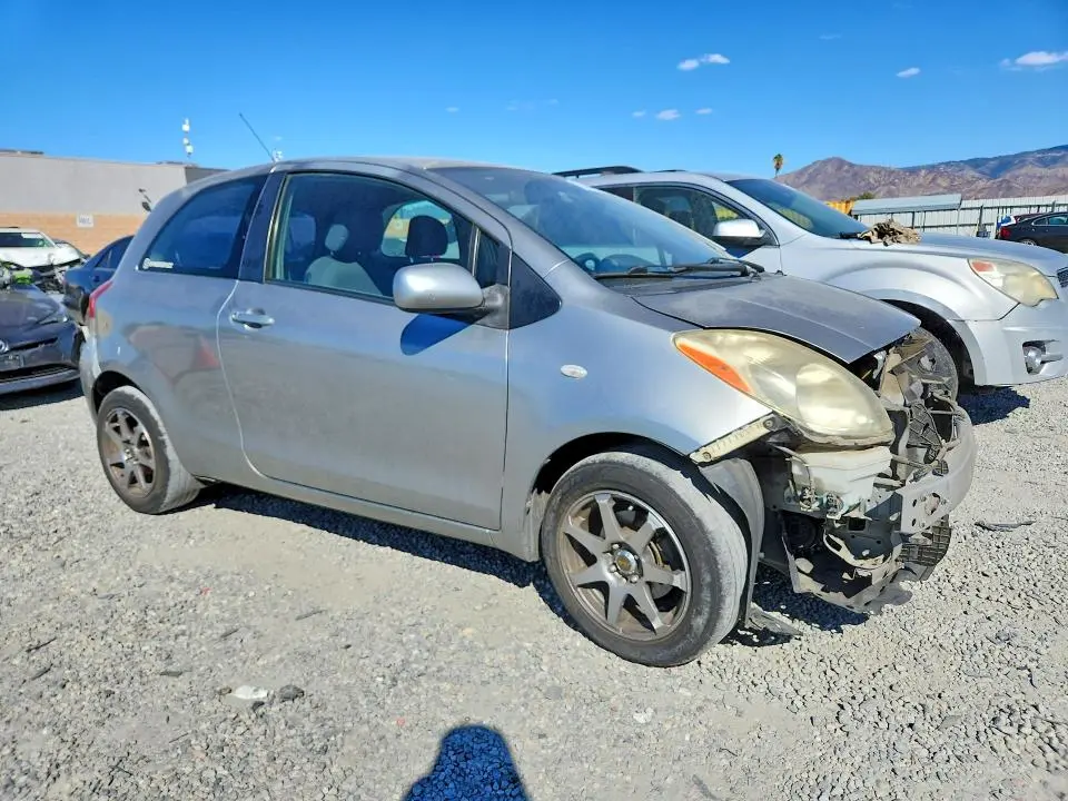 2010 TOYOTA YARIS BASE  