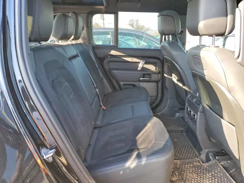 2022 LAND ROVER DEFENDER 110  