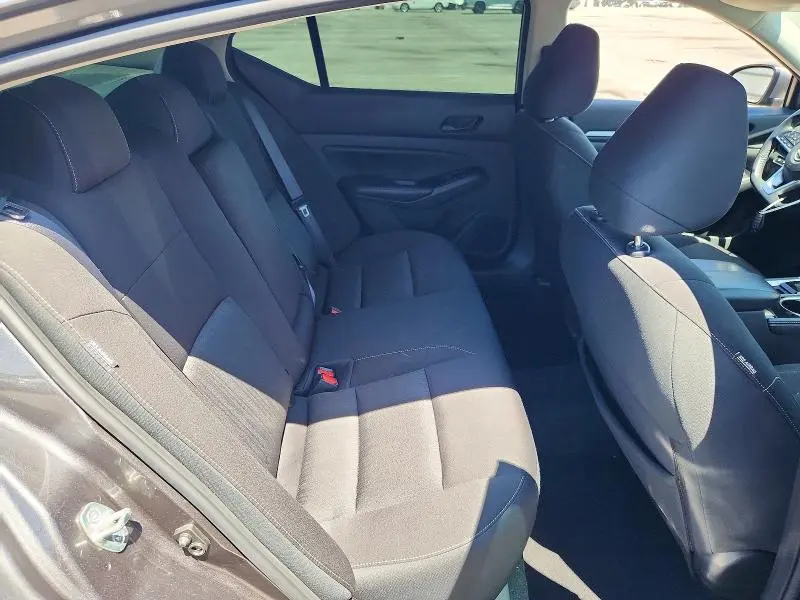2023 NISSAN ALTIMA SV  