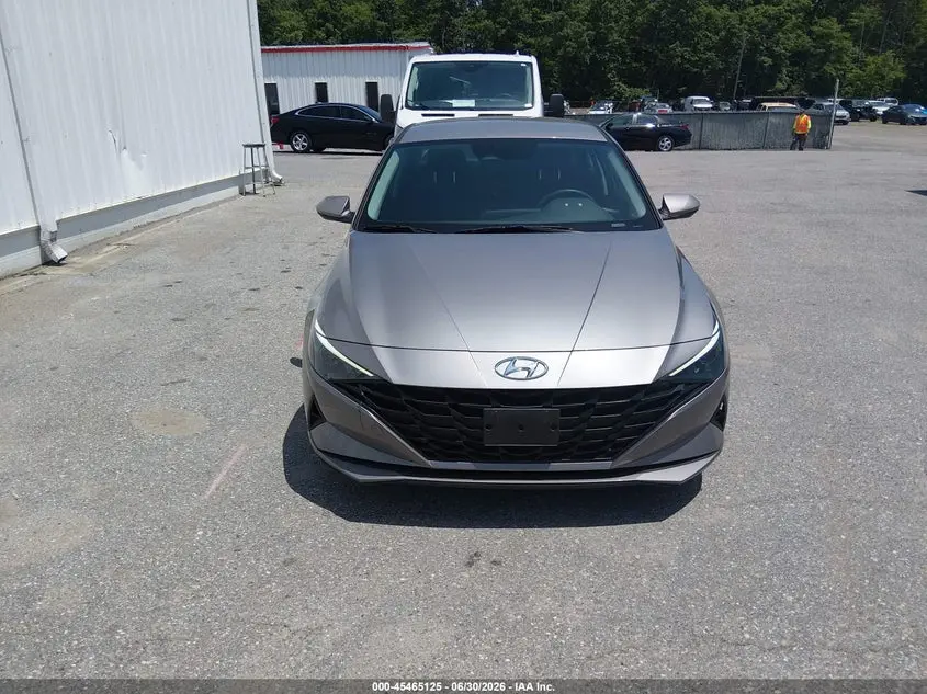 2023 HYUNDAI ELANTRA SE