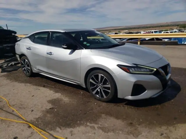 2022 NISSAN MAXIMA SV  