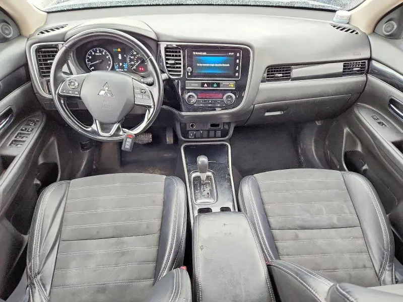 2019 MITSUBISHI OUTLANDER SE  