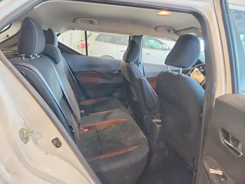 2018 NISSAN KICKS SR  