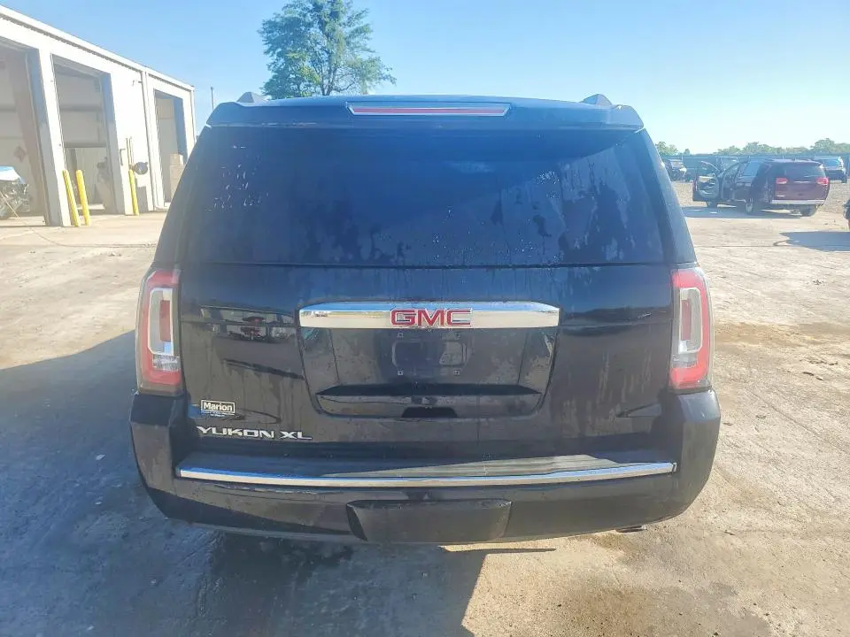 2018 GMC YUKON XL DENALI  