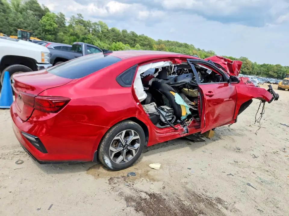 2021 KIA FORTE LXS  