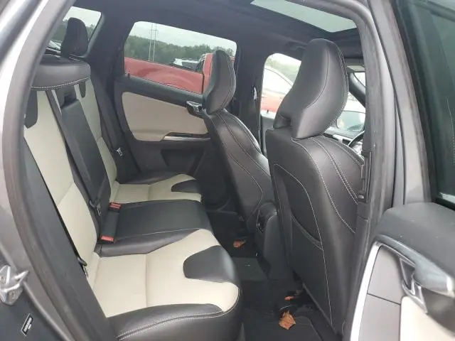 2016 VOLVO XC60 T5 PREMIER  