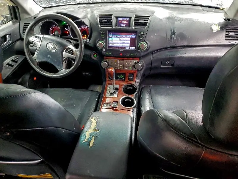 2011 TOYOTA HIGHLANDER LIMITED  