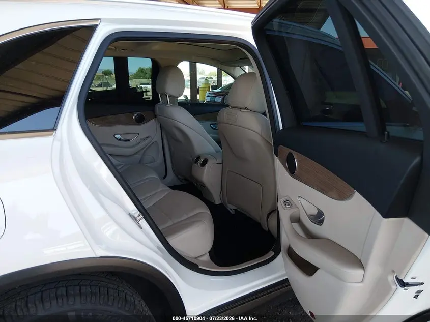 2018 MERCEDES-BENZ GLC 300 4MATIC