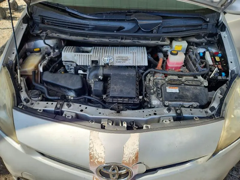 2013 TOYOTA PRIUS THREE  