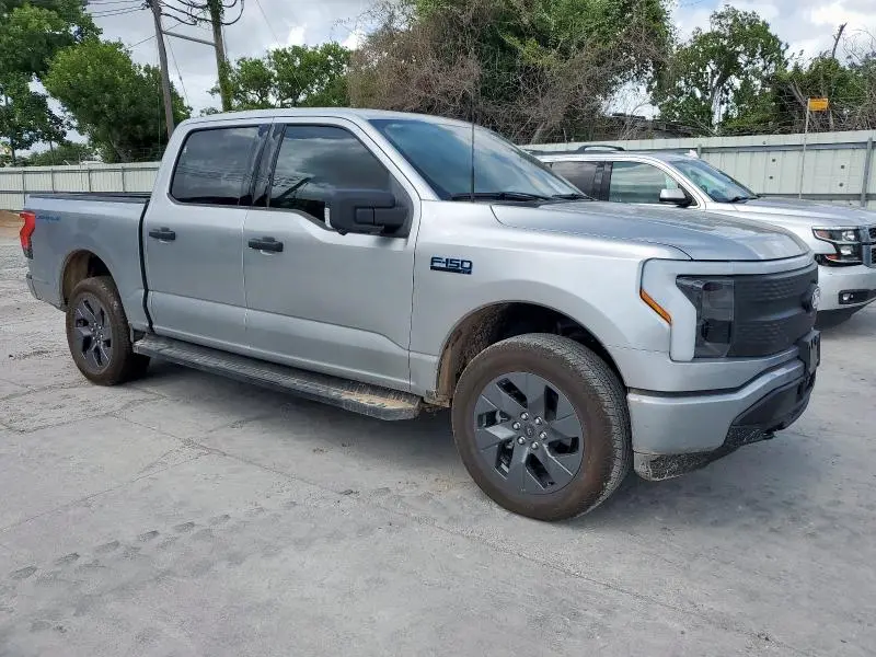 2024 FORD F150 LIGHTNING XLT  
