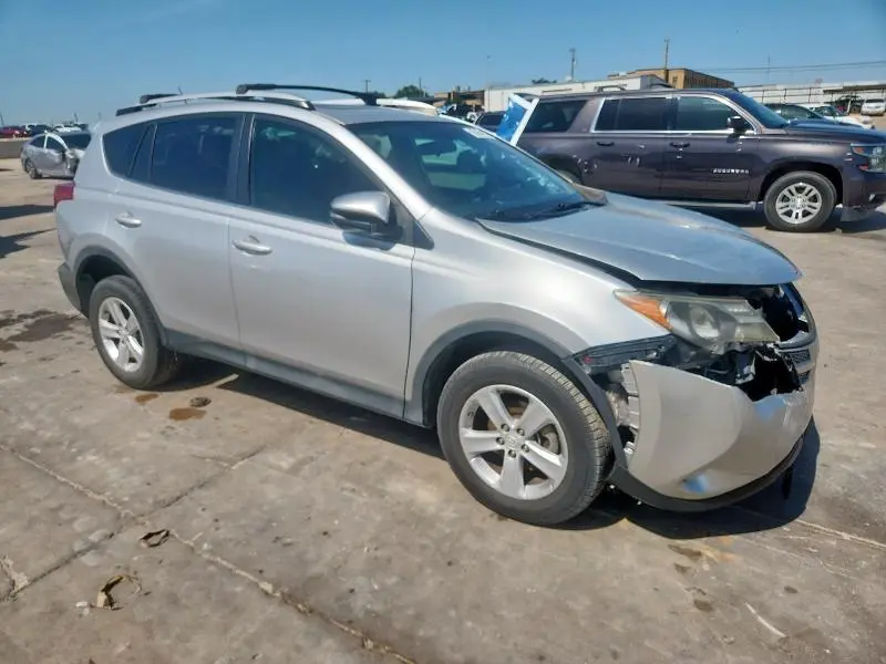2014 TOYOTA RAV4 XLE  
