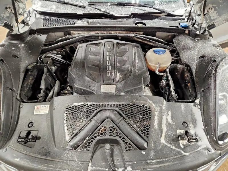 2015 PORSCHE MACAN S  