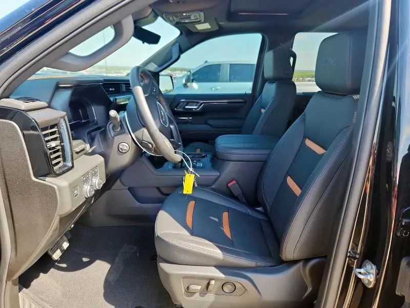 2025 GMC SIERRA K1500 AT4  